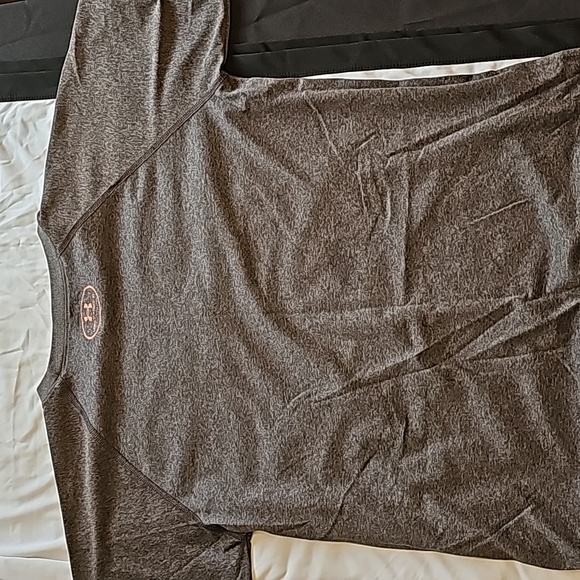 Youth under armour dri wear tshirt - Picture 2 of 2